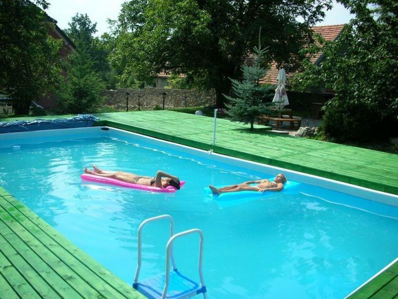 Gosciniec Ella Inn Lipniki Lipniki  Bagian luar foto