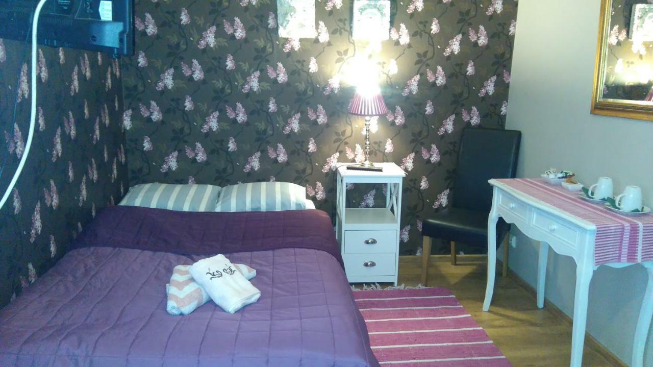 Gosciniec Ella Inn Lipniki Lipniki  Bagian luar foto